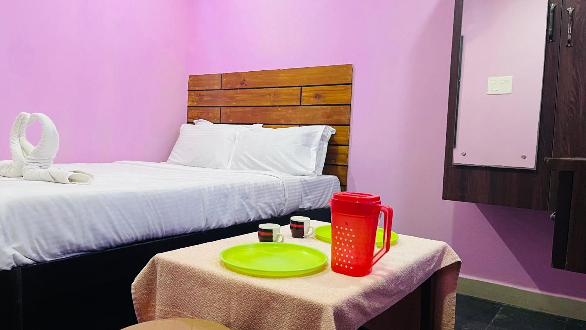 Skyway Rooms Puducherry Buitenkant foto