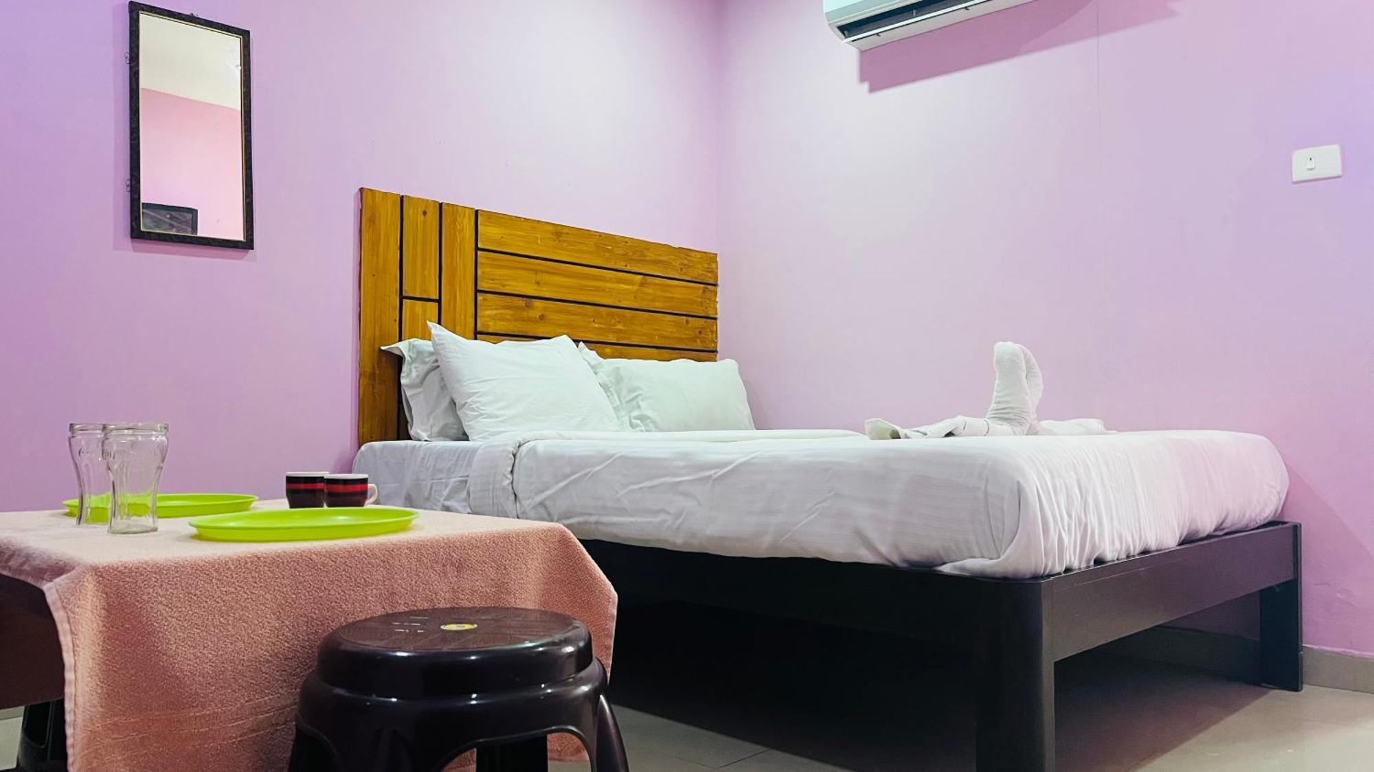 Skyway Rooms Puducherry Buitenkant foto