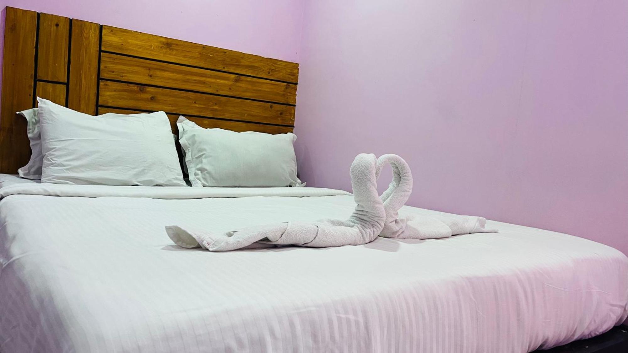Skyway Rooms Puducherry Buitenkant foto