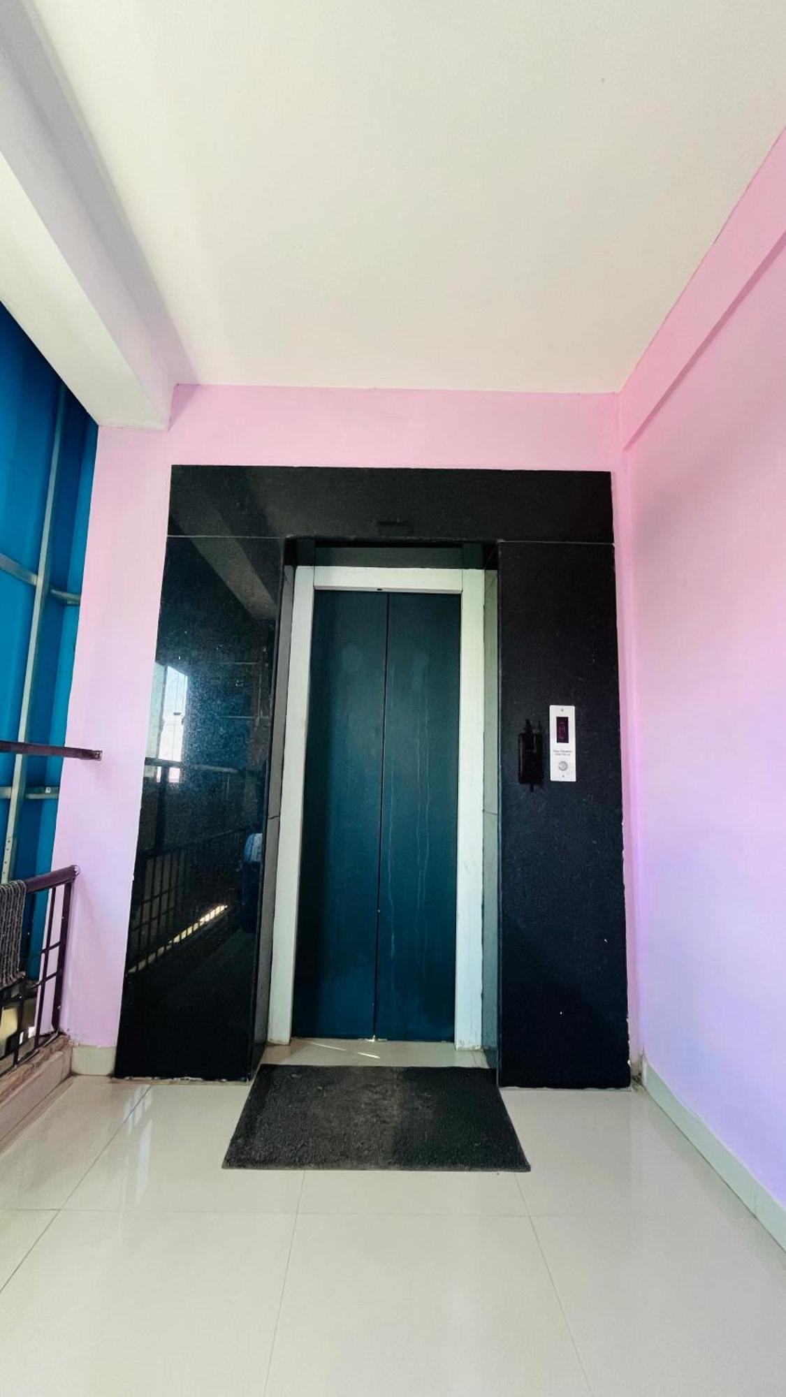 Skyway Rooms Puducherry Buitenkant foto